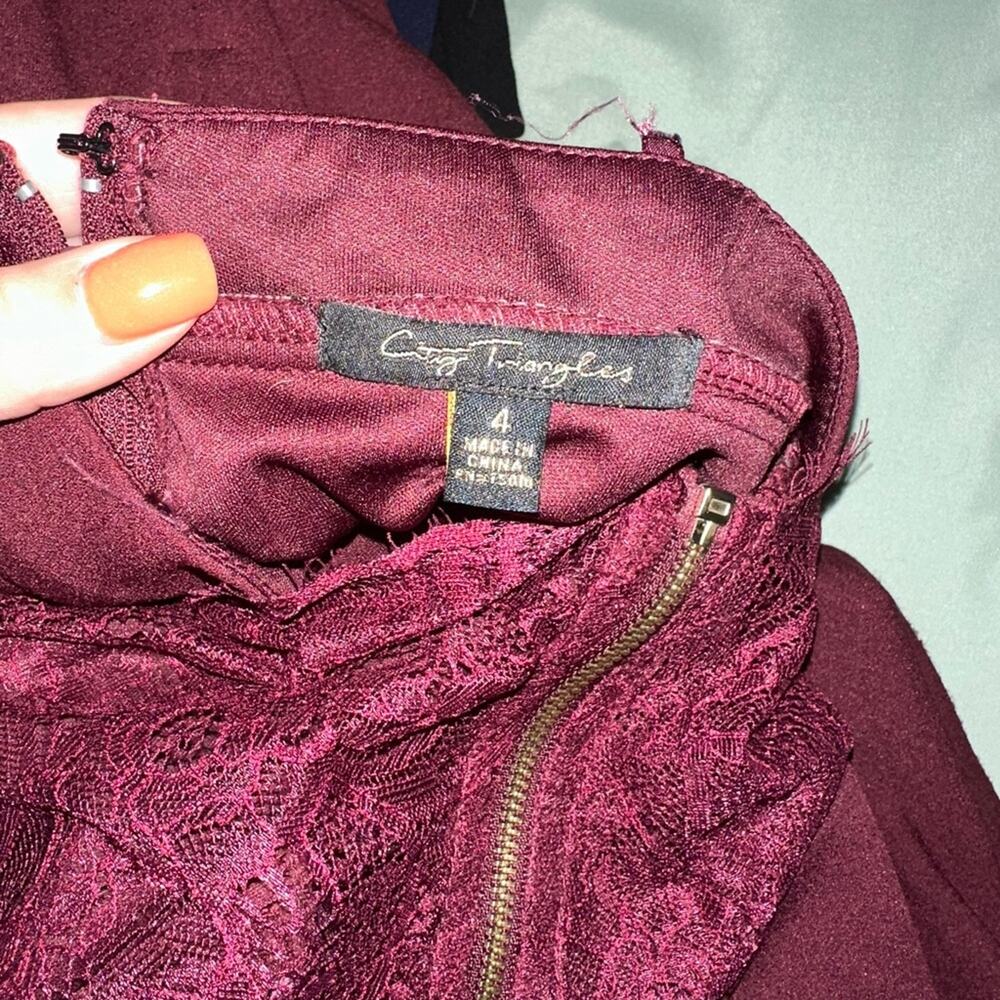 City Triangles maroon dress with lace back and slit - Picture 6 of 7